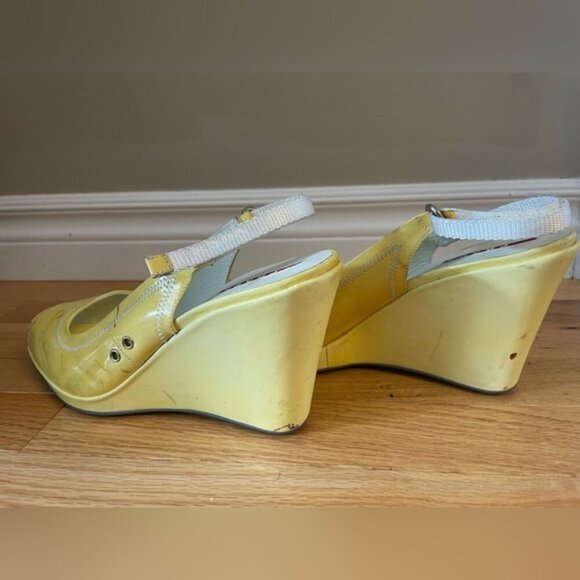 Prada Peep Toe Wedge Slingback Heels Size 40 Damaged - Picture 8 of 8